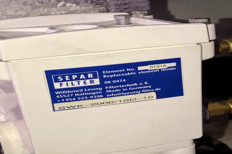 Slide: The Image of Cruisers Yachts 39 EC 2017 - 47