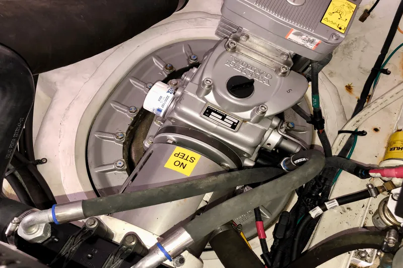 Slide: The Image of Cruisers Yachts 39 EC 2017 - 51