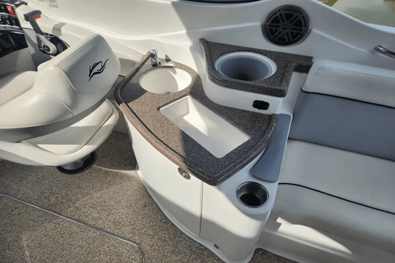 Slide: The Image of Rinker 276 CC 2013 - 15