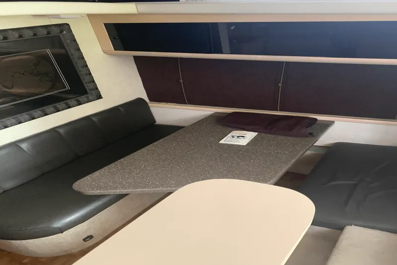 Slide: The Image of Silverton 36 FLYBRIDGE 1990 - 11