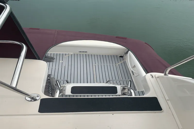 Slide: The Image of Silverton 36 FLYBRIDGE 1990 - 7