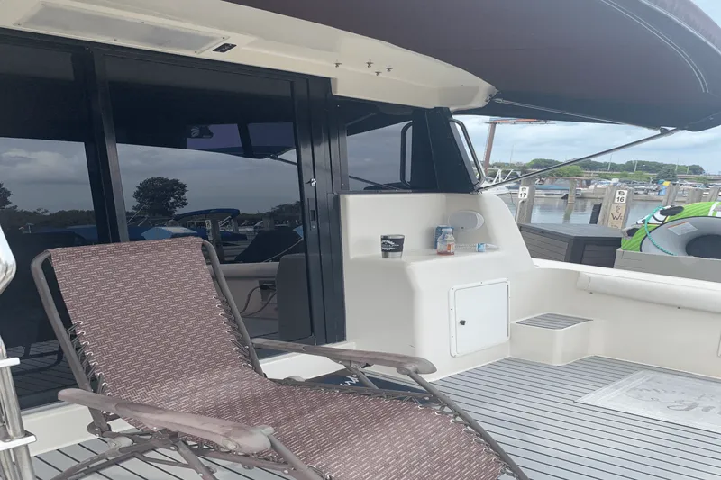 Slide: The Image of Silverton 36 FLYBRIDGE 1990 - 8