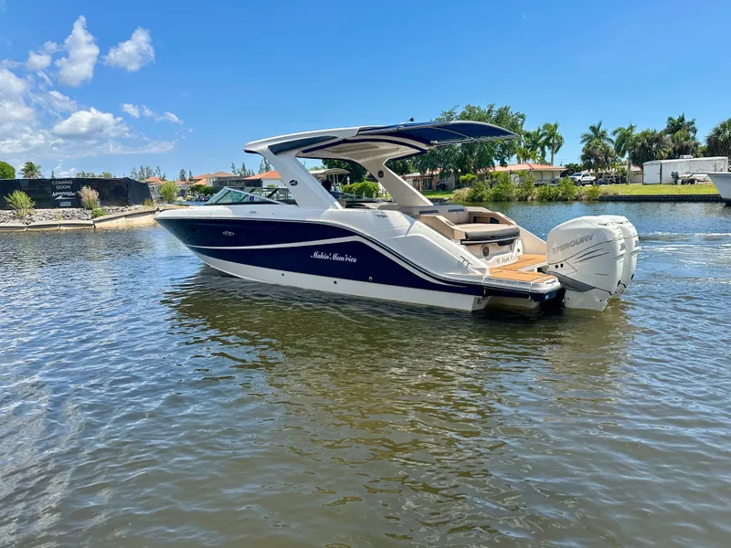 Slide: The Image of Sea Ray 310 SLX OB 2018 - 39