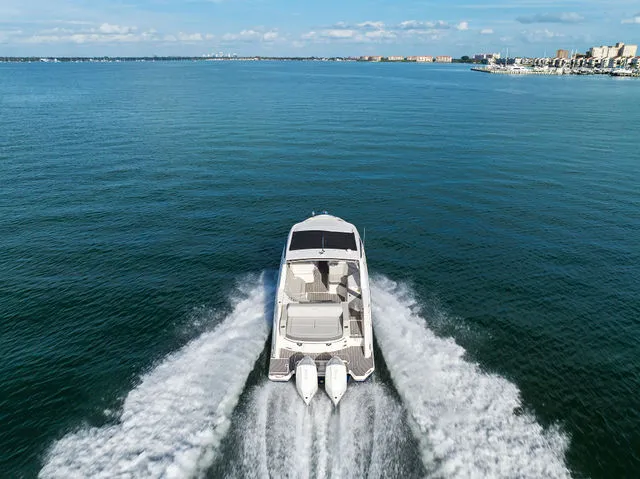 Slide: The Image of Sea Ray 310 SLX OB 2018 - 46