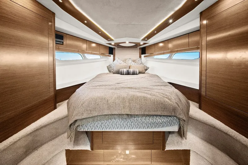 Slide: The Image of Cruisers 45 CANTIUS 2014 - 30