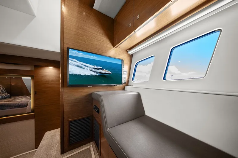 Slide: The Image of Cruisers 45 CANTIUS 2014 - 36