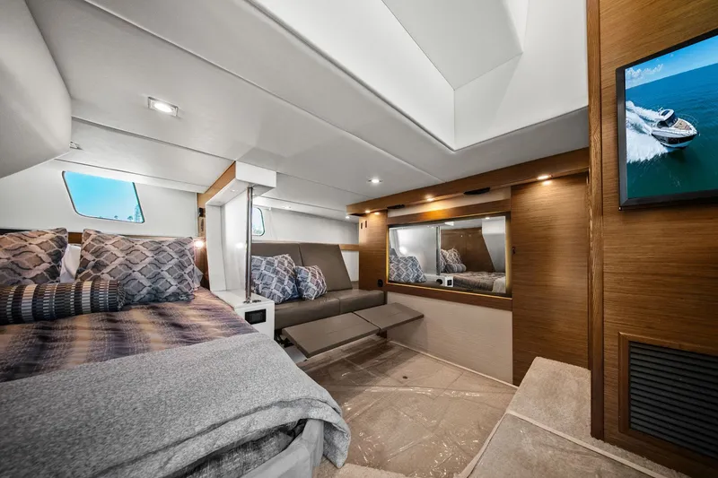 Slide: The Image of Cruisers 45 CANTIUS 2014 - 39