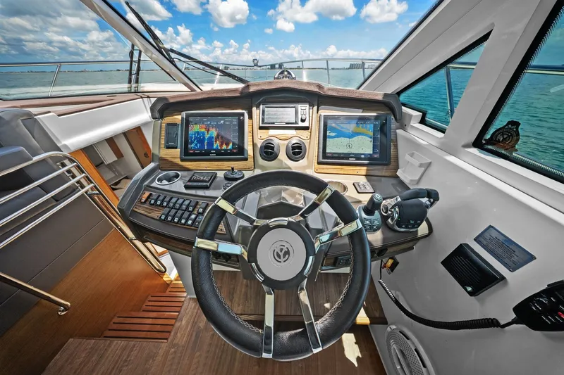 Slide: The Image of Cruisers 45 CANTIUS 2014 - 49