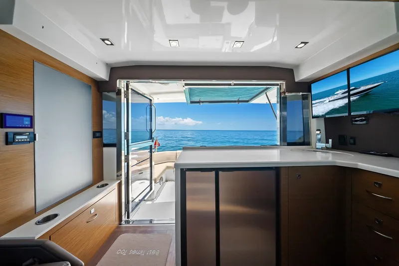 Slide: The Image of Cruisers 45 CANTIUS 2014 - 58