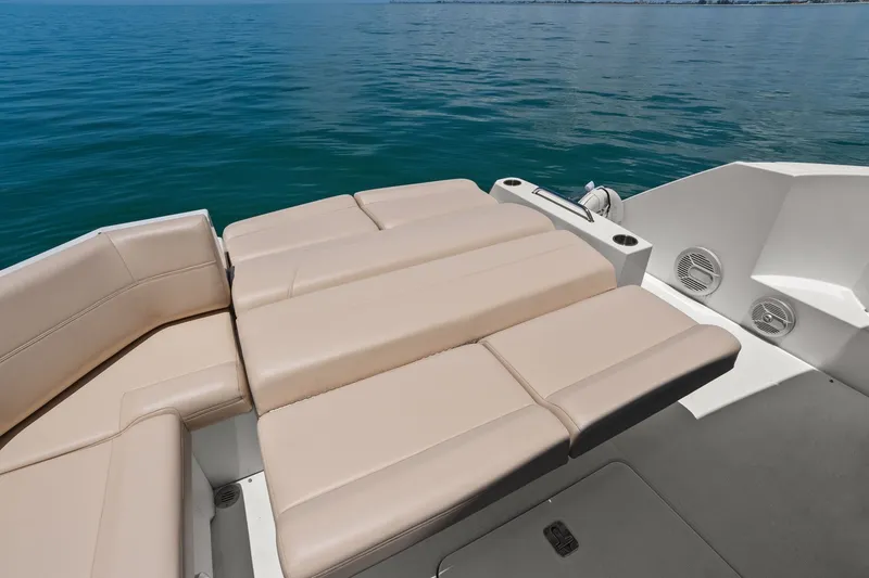 Slide: The Image of Cruisers 45 CANTIUS 2014 - 72