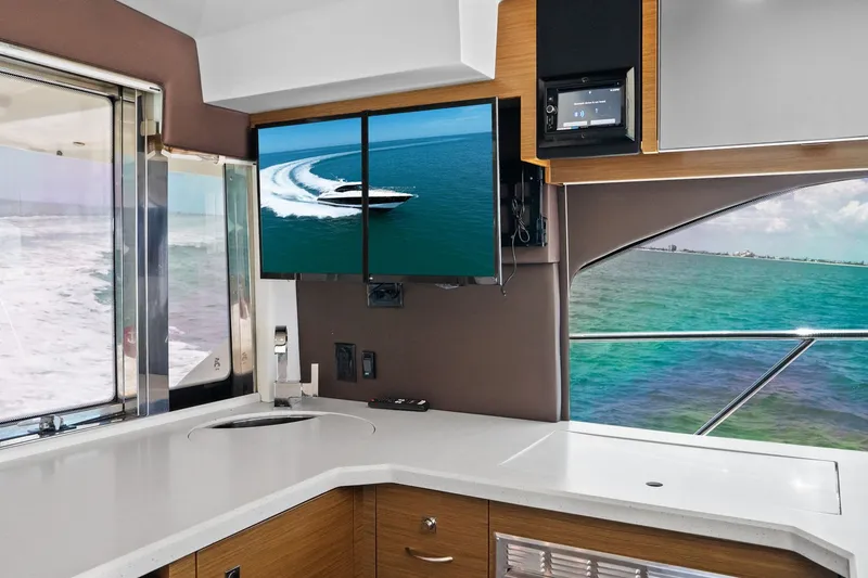 Slide: The Image of Cruisers 45 CANTIUS 2014 - 76