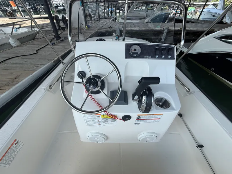 Slide: The Image of Boston Whaler 150 Montauk 2026 - 6