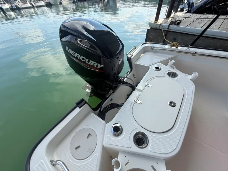 Slide: The Image of Boston Whaler 150 Montauk 2026 - 8