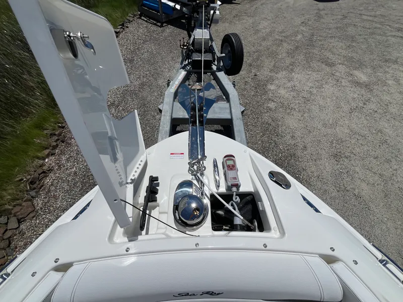 Slide: The Image of Sea Ray SLX 260 Outboard 2026 - 23
