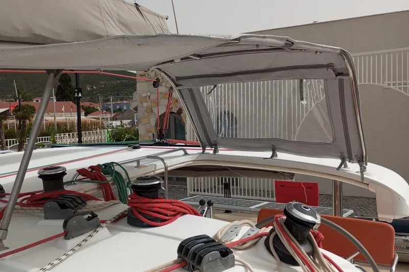 Slide: The Image of Lagoon 400 S2 2010 - 11