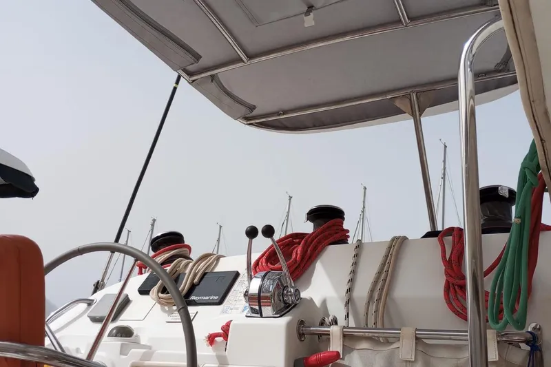 Slide: The Image of Lagoon 400 S2 2010 - 9