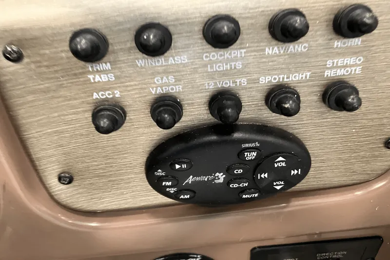 Slide: The Image of Regal 2665 2005 - 22