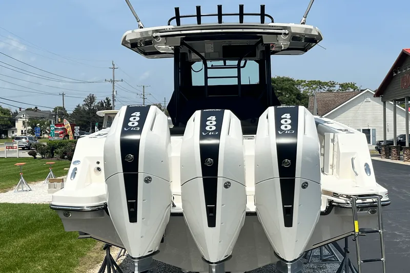 Slide: The Image of Boston Whaler 360 Outrage 2025 - 11