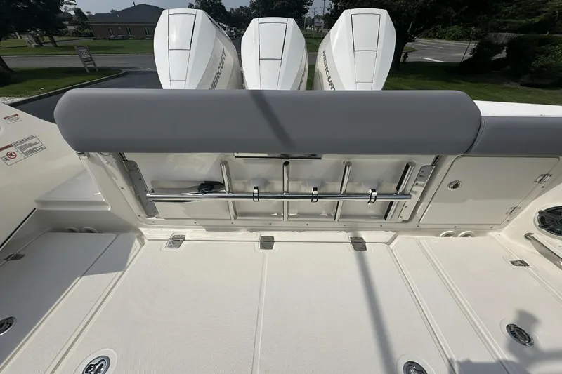Slide: The Image of Boston Whaler 360 Outrage 2025 - 15