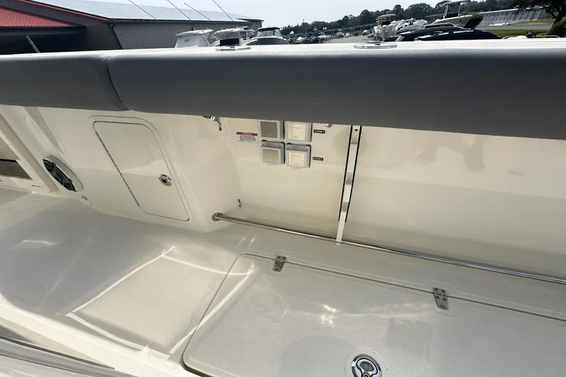 Slide: The Image of Boston Whaler 360 Outrage 2025 - 25