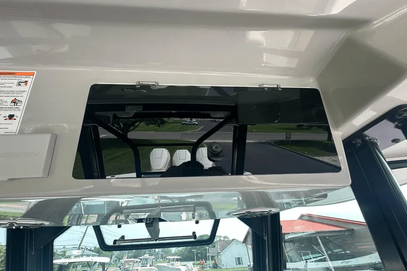 Slide: The Image of Boston Whaler 360 Outrage 2025 - 35