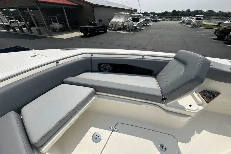 Slide: The Image of Boston Whaler 360 Outrage 2025 - 48