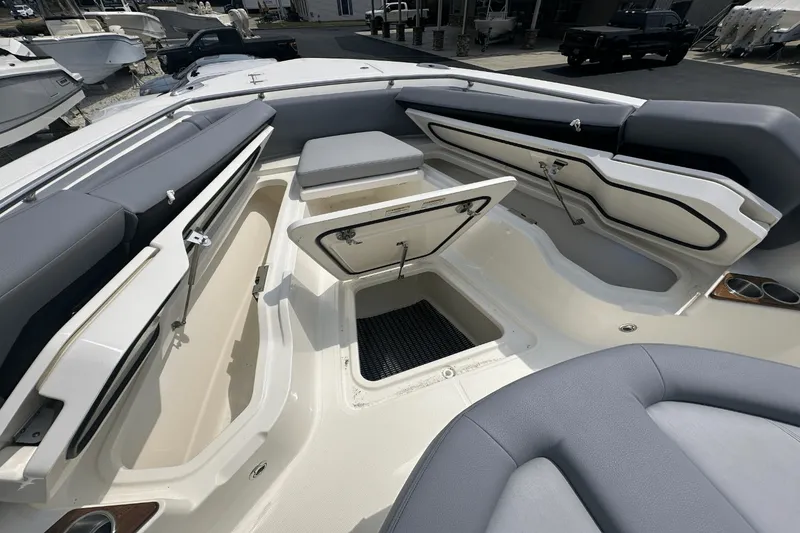 Slide: The Image of Boston Whaler 360 Outrage 2025 - 50