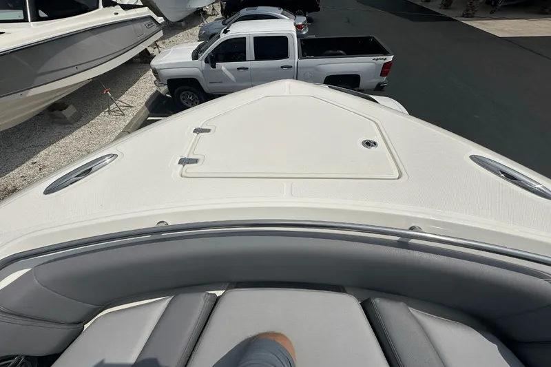 Slide: The Image of Boston Whaler 360 Outrage 2025 - 51