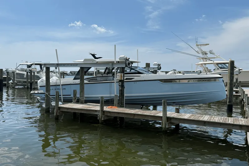 Slide: The Image of Saxdor 320 GTO 2025 - 10