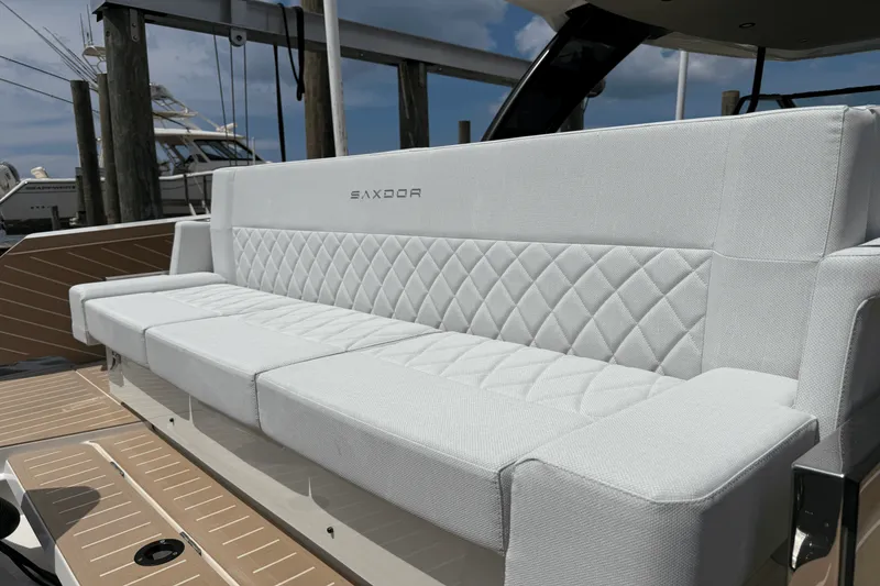 Slide: The Image of Saxdor 320 GTO 2025 - 18