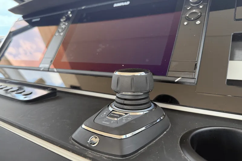 Slide: The Image of Saxdor 320 GTO 2025 - 30