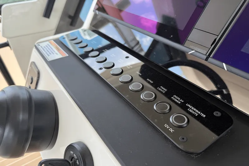 Slide: The Image of Saxdor 320 GTO 2025 - 33