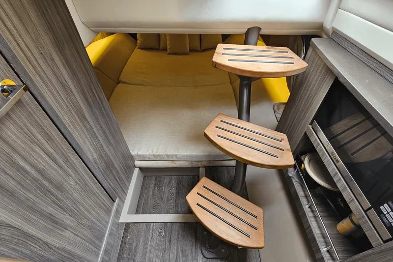 Slide: The Image of Sea Ray 400 SLX 2018 - 30