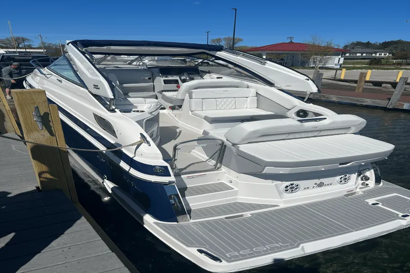 Slide: The Image of Regal 280 EXPRESS 2024 - 6