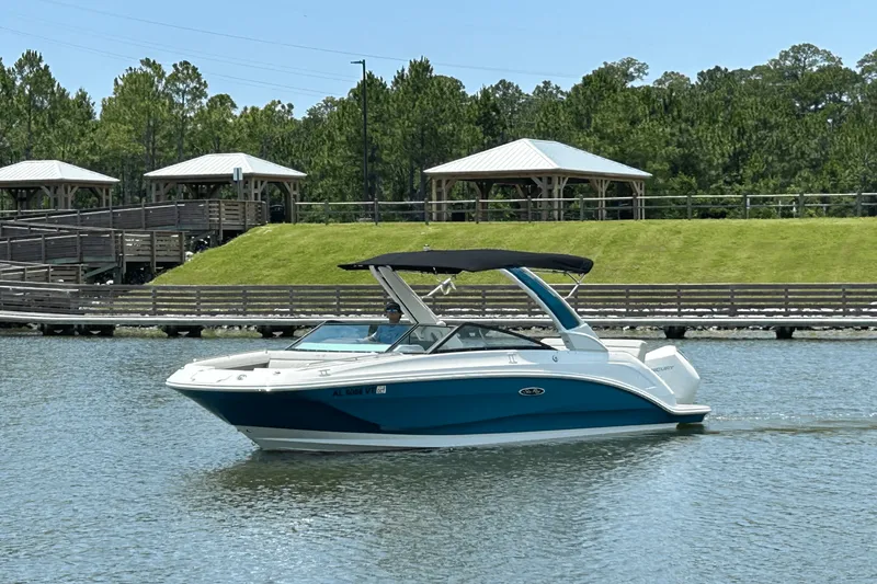 Slide: The Image of Sea Ray 250 SDX-OB 2023 - 1