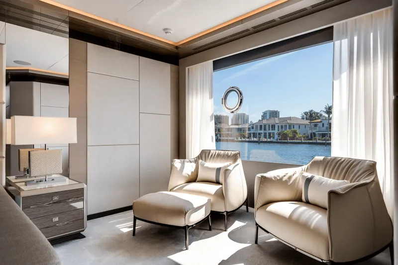 Slide: The Image of Ocean Alexander 35R 2025 - 28