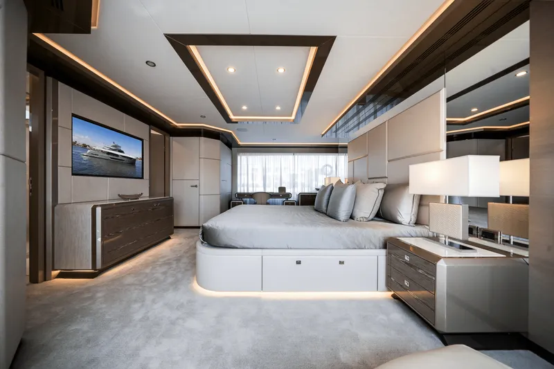 Slide: The Image of Ocean Alexander 35R 2025 - 29