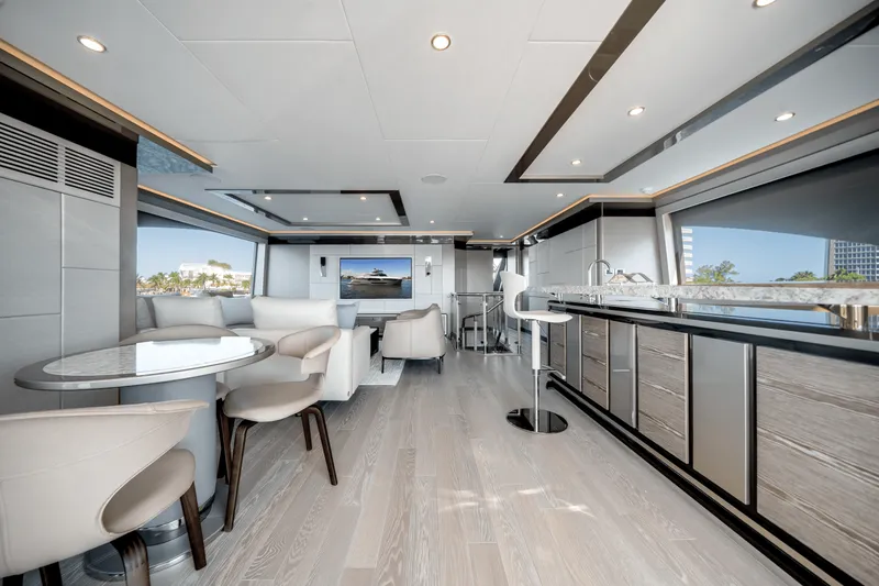 Slide: The Image of Ocean Alexander 35R 2025 - 35