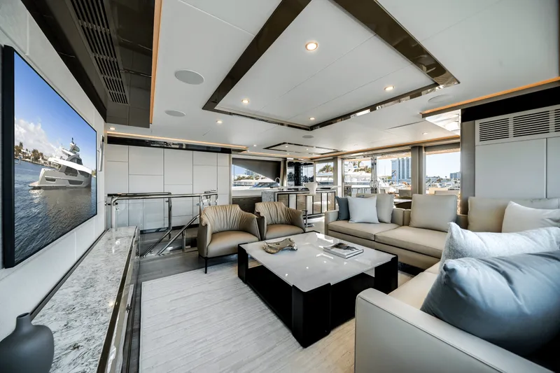 Slide: The Image of Ocean Alexander 35R 2025 - 41