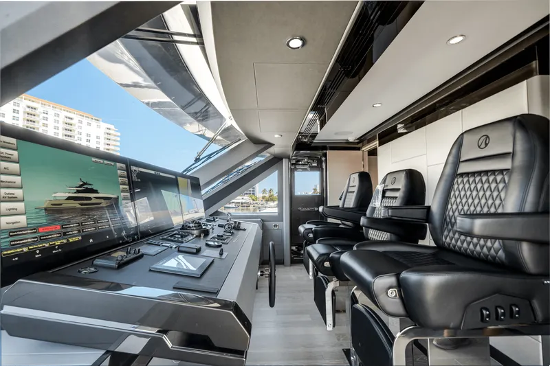 Slide: The Image of Ocean Alexander 35R 2025 - 44