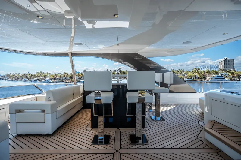 Slide: The Image of Ocean Alexander 35R 2025 - 52