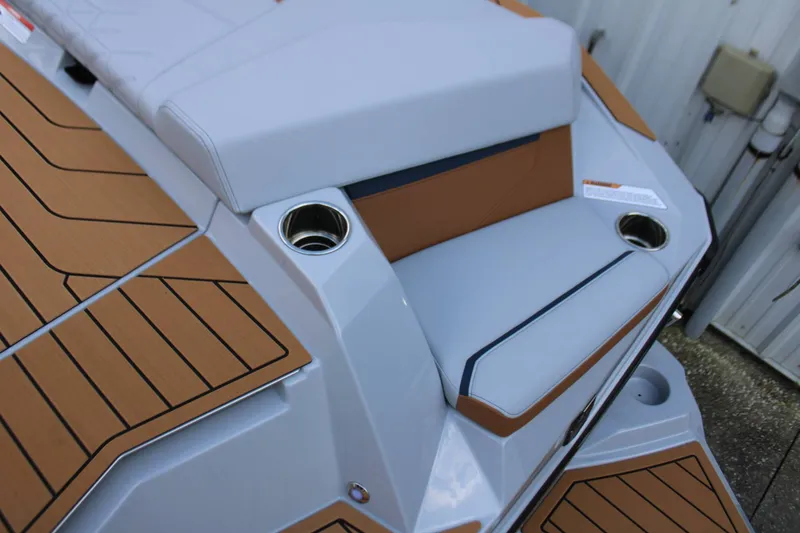Slide: The Image of Nautique S23 2027 - 33