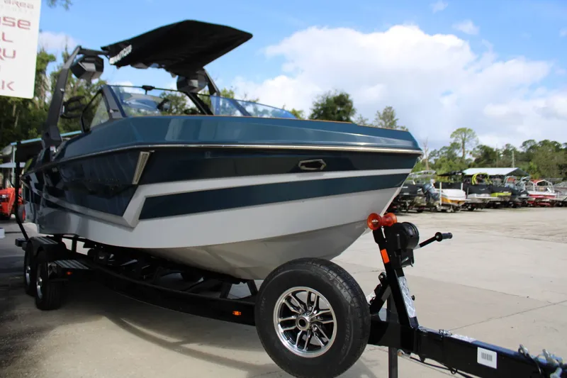 Slide: The Image of Nautique S23 2027 - 40