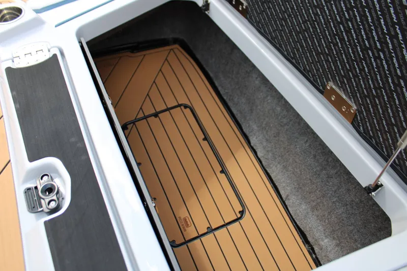 Slide: The Image of Nautique S23 2027 - 32