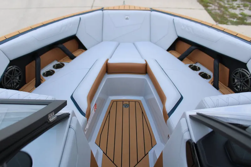 Slide: The Image of Nautique S23 2027 - 7