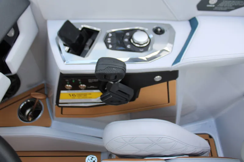Slide: The Image of Nautique S23 2027 - 13