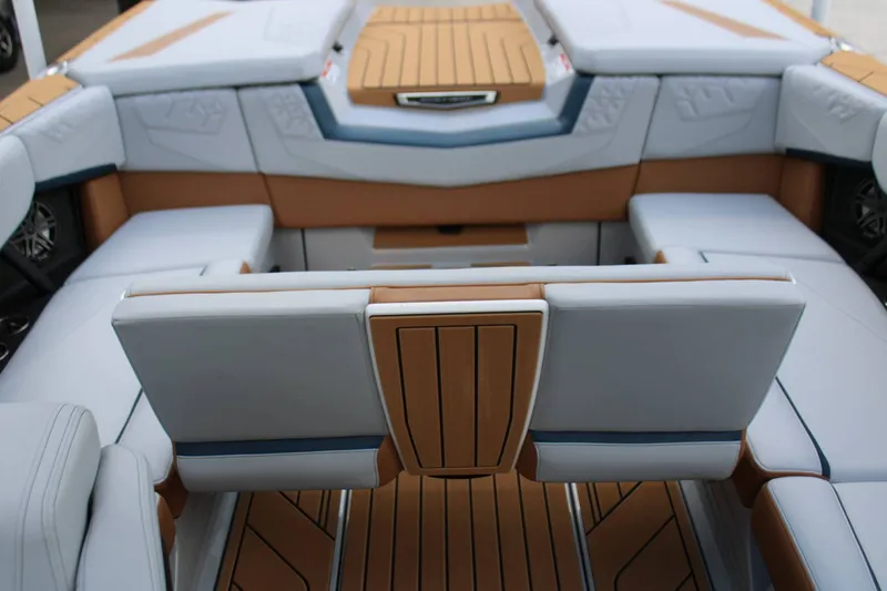 Slide: The Image of Nautique S23 2027 - 20