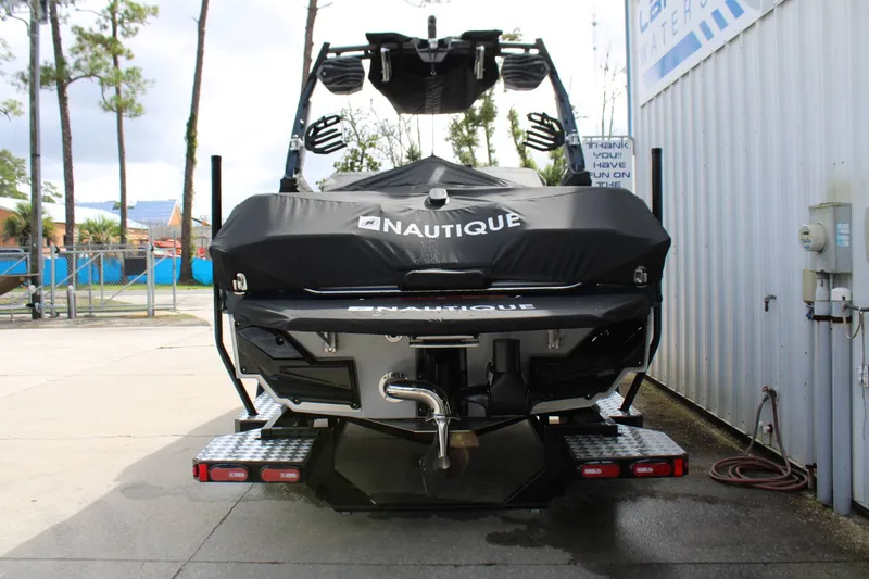Slide: The Image of Nautique S23 2027 - 35