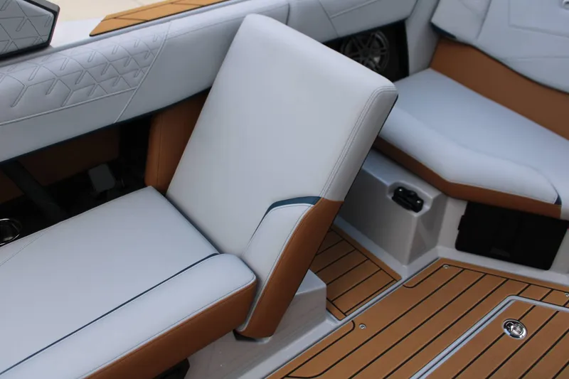 Slide: The Image of Nautique S23 2027 - 16