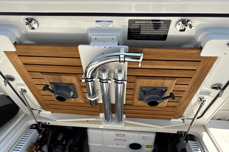 Slide: The Image of Boston Whaler 380 Realm 2025 - 14